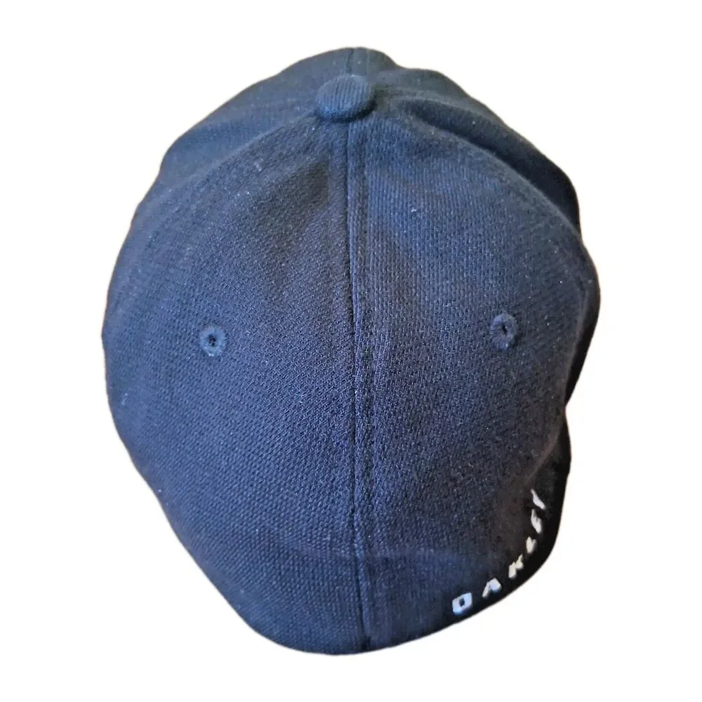 Oakley Tincan LX Hat Flexfit Stretch Baseball Cap Mens Black Size S/M Excellent